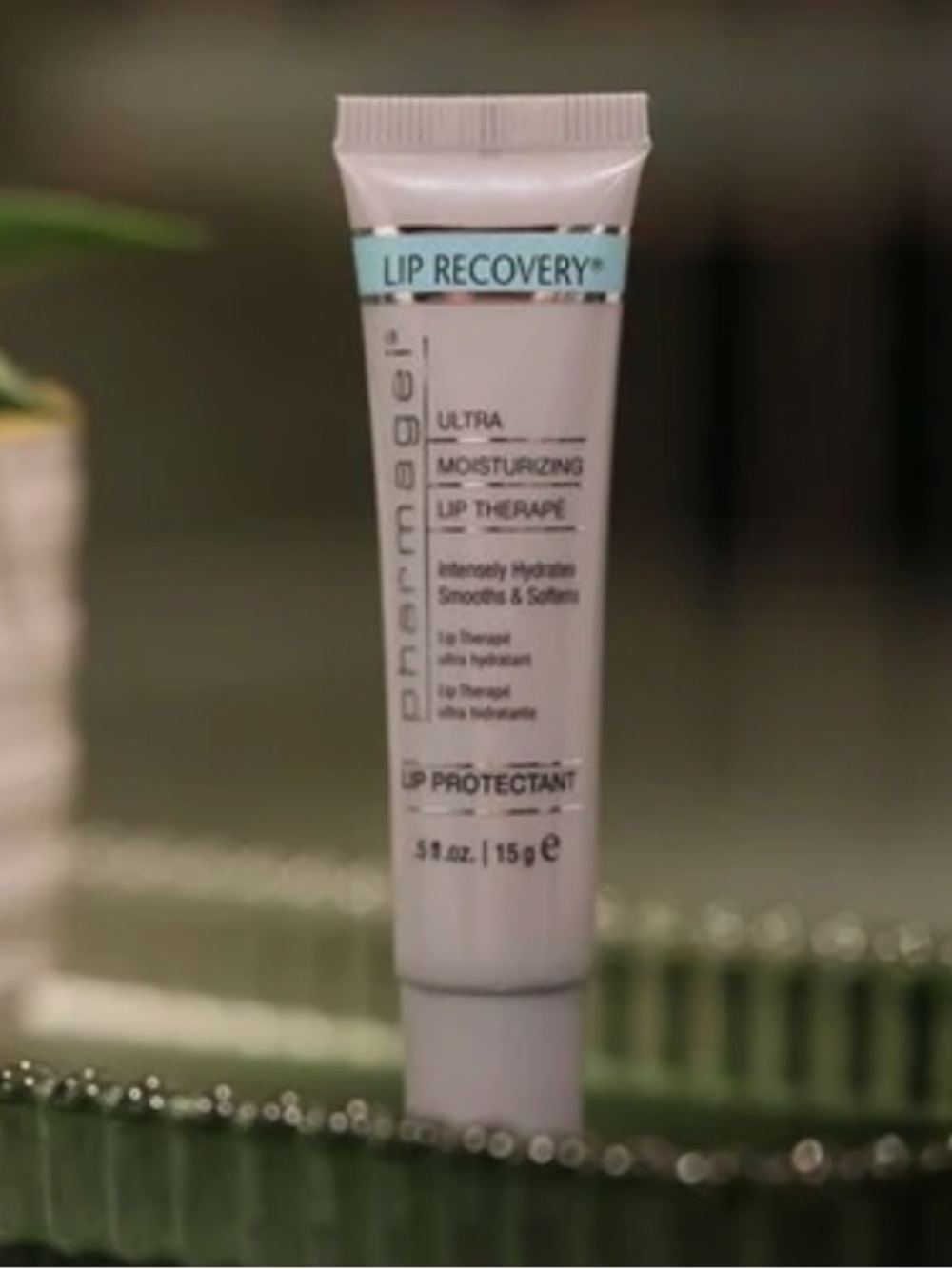 PHARMAGEL Lip Recovery Ultra Moisturizing Lip Therapy - Picture 2 of 7